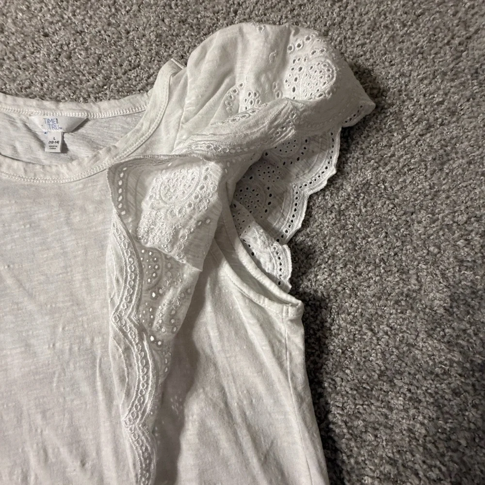 White Time and Tru Lace Butterfly Sleeve Top – Soft Feminine Everyday Classic - Picture 3 of 7